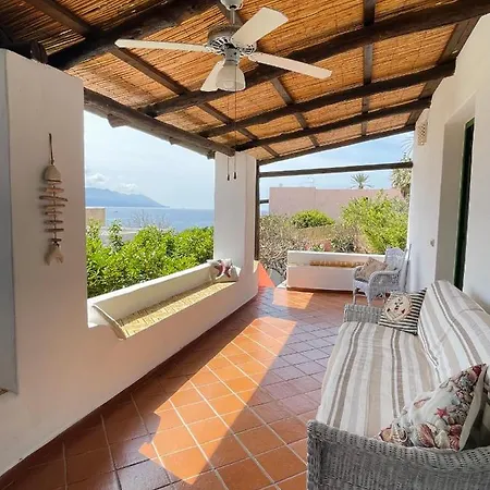 Pomelia, Nel Corso Di A 50 Mt Dal Mare Guest house Santa Marina Salina