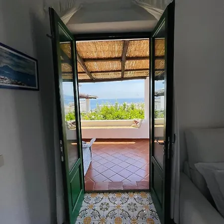 Guest house Pomelia, Nel Corso Di A 50 Mt Dal Mare *