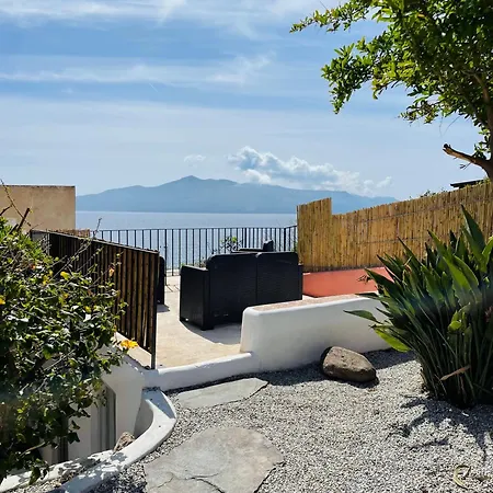 Guest house Pomelia, Nel Corso Di A 50 Mt Dal Mare Santa Marina Salina